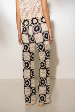BLACK&BEIGE Pantalon crochet