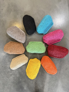 Pochette en paille – Chic et pratique