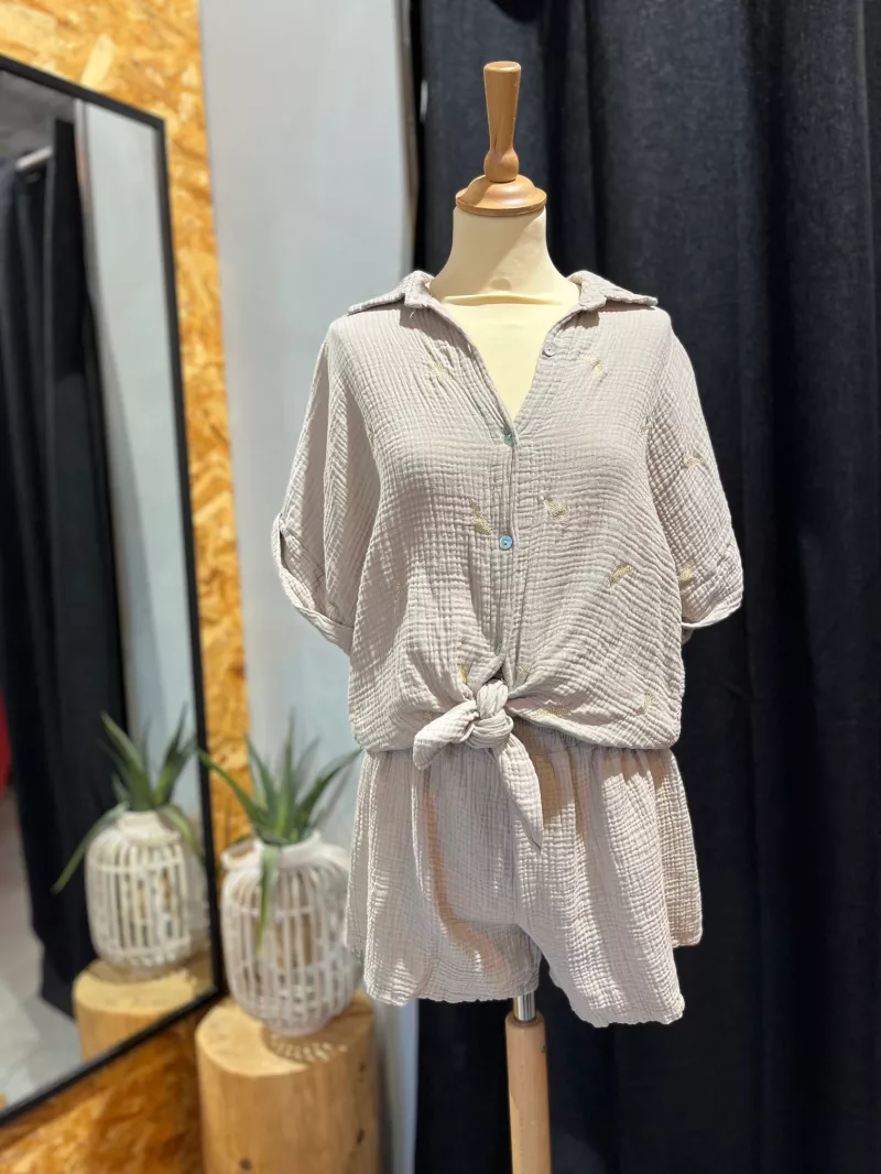 PLUME Ensemble short et chemise en gaz de coton beige