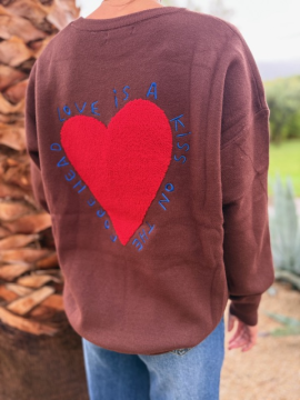Pull Kiss – Style Casual & Tendance | Sud Access Pull Kiss – Style Casual & Tendance | Sud Access