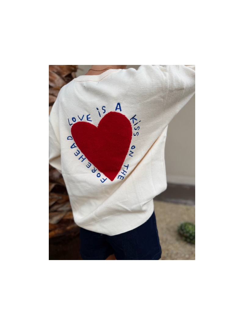 Pull Kiss – Style Casual & Tendance | Sud Access Pull Kiss – Style Casual & Tendance | Sud Access