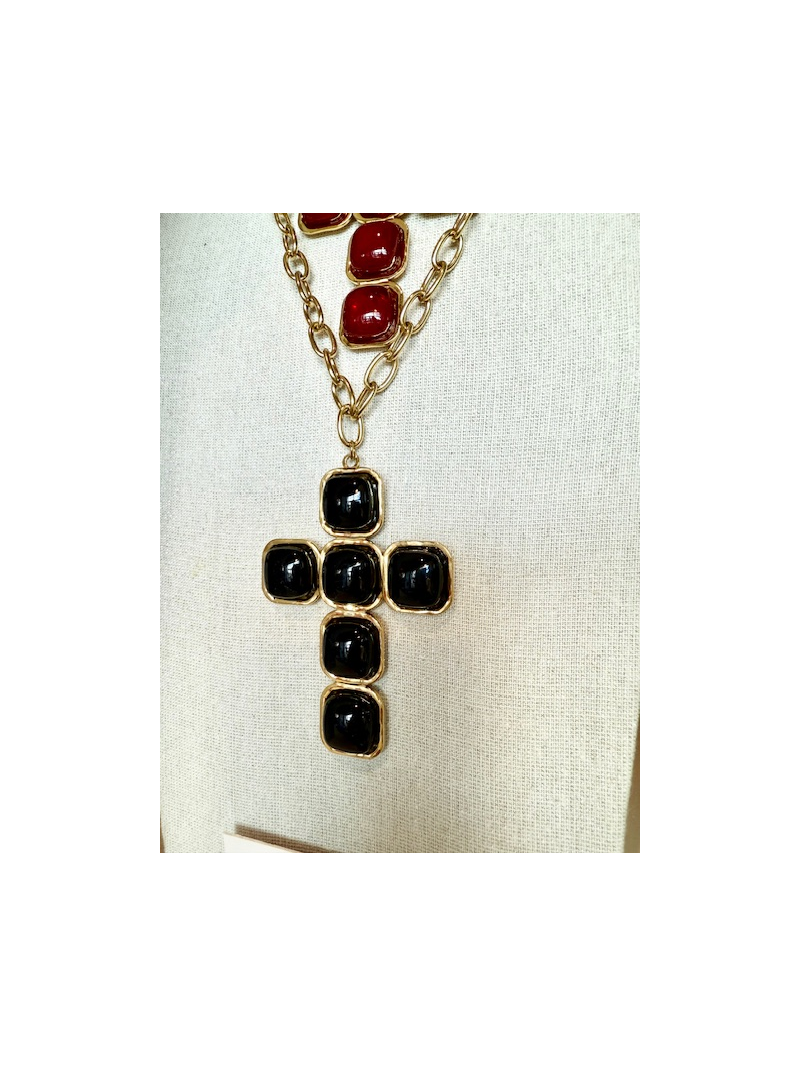 Sautoir 45 cm – Croix en résine chic