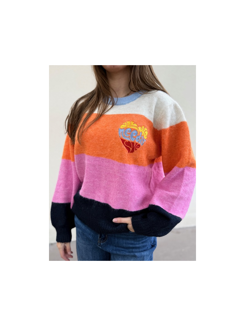 Pull rayé multicolore femme – Maille douce & coupe droite Pull rayé multicolore femme – Maille douce & coupe droite