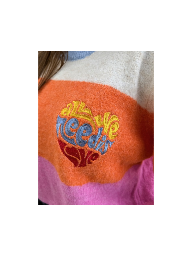 Pull rayé multicolore femme – Maille douce & coupe droite Pull rayé multicolore femme – Maille douce & coupe droite