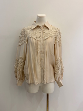 Blouse beige dentelle – Détails crochet, style bohème chic | Sud Access