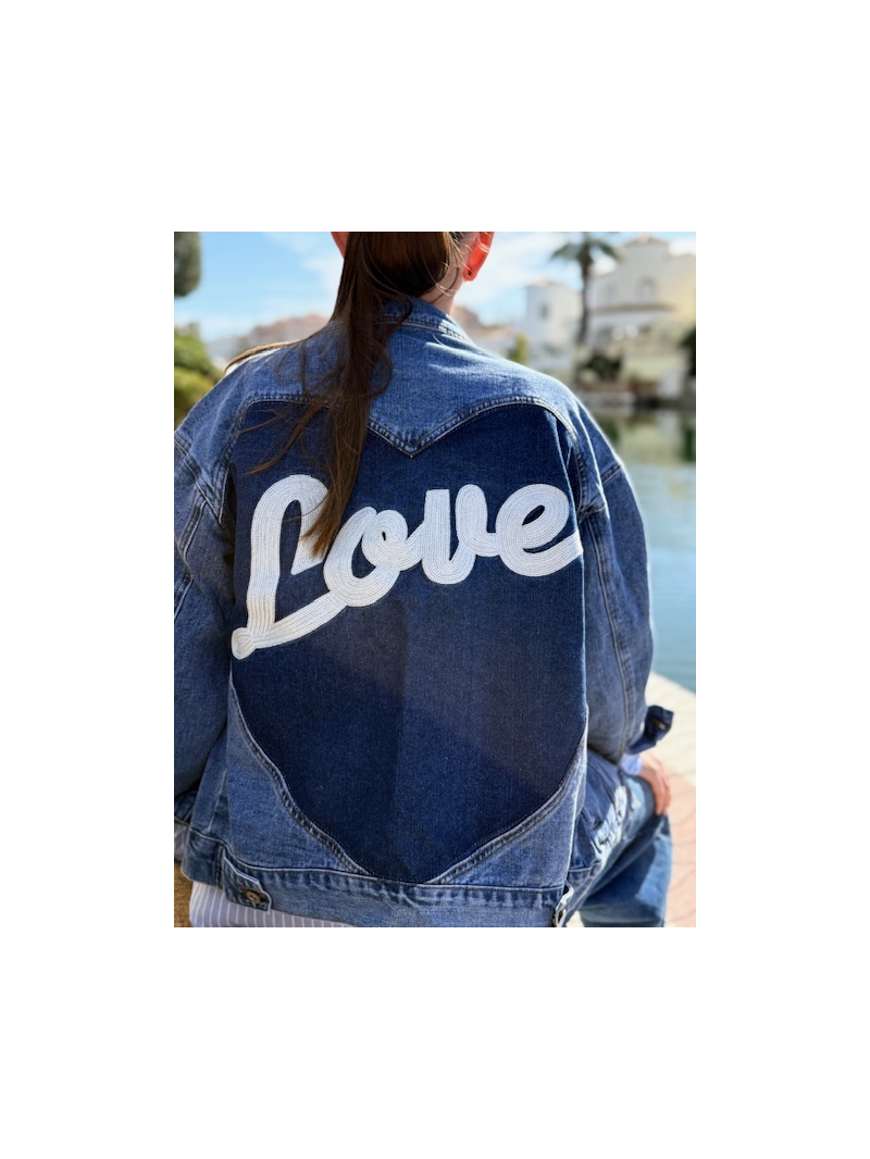 Veste denim CONOR – Cœur LOVE brodé, style oversize Veste denim CONOR – Cœur LOVE brodé, style oversize