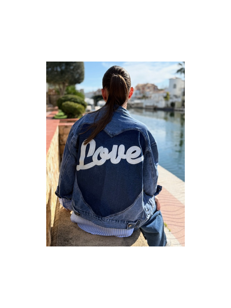 Veste denim CONOR – Cœur LOVE brodé, style oversize Veste denim CONOR – Cœur LOVE brodé, style oversize