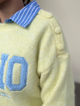 Pull jaune SOHO New York – Maille douce, détails boutons épaule | Sud Access