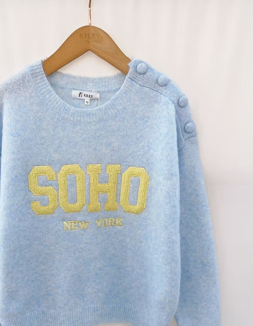 Pull bleu SOHO New York – Maille douce, détails boutons épaule | Sud Access