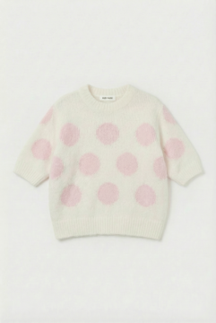 Pull écru à pois roses manches courtes – Maille douce & look tendance été Pull écru à pois roses manches courtes – Maille douce & look tendance été