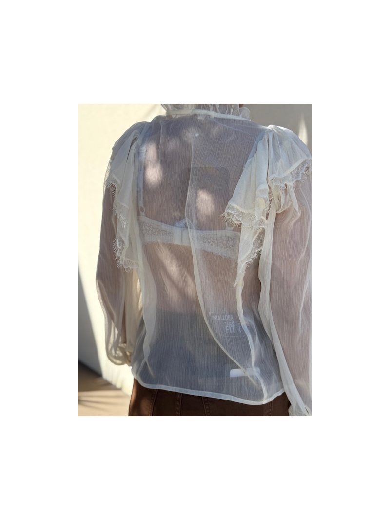 Blouse écrue fluide – Plissés et volants, style bohème chic | Sud Access