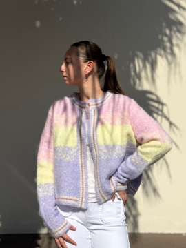 Gilet Arc-en-ciel multicolore femme – Maille douce ouverte | Style pastel tendance Gilet Arc-en-ciel multicolore femme – Maille douce ouverte | Style pastel tendance