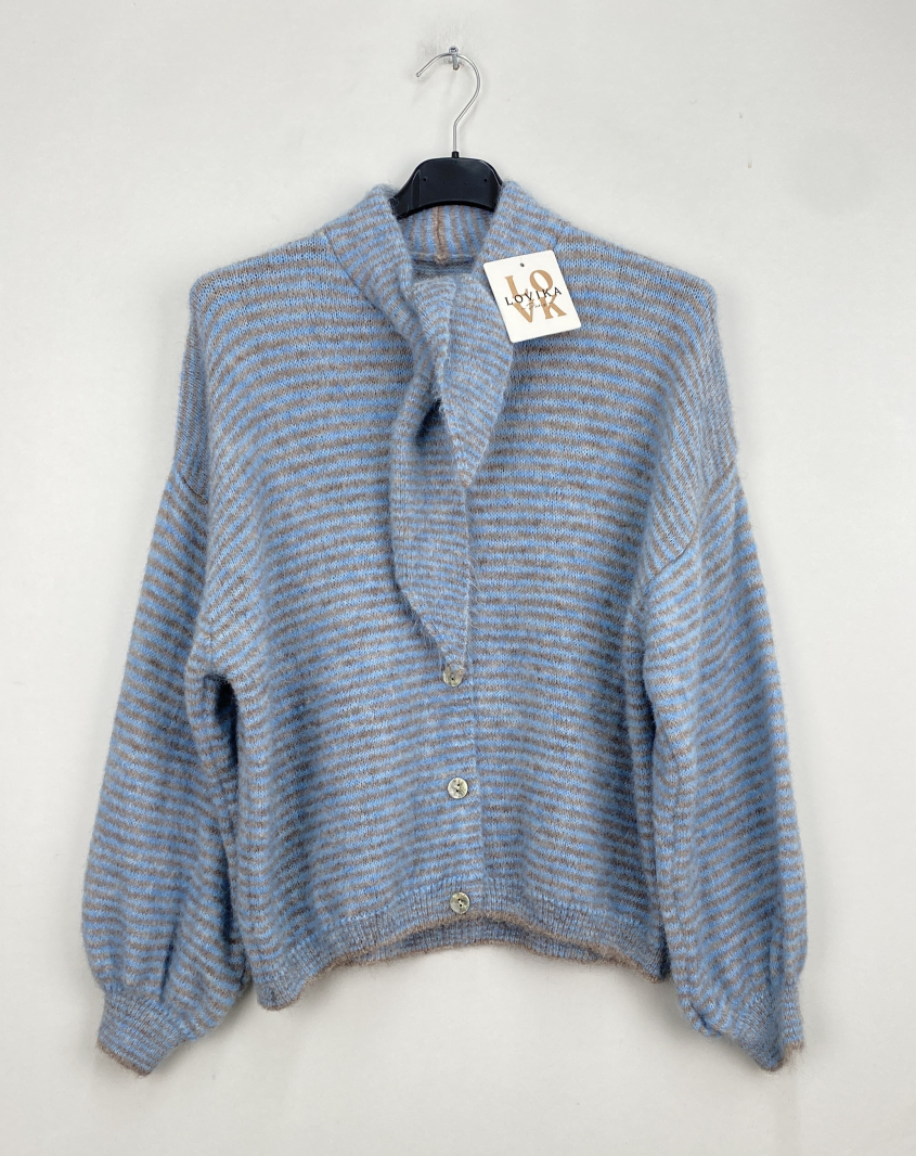 Gilet rayé bleu col foulard femme – Maille douce et tendance | Sud Access Gilet rayé bleu col foulard femme – Maille douce et tendance | Sud Access