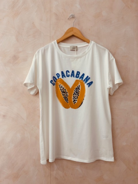 T-shirt blanc imprimé Copacabana – motif fruit papaye – coupe fluide femme T-shirt blanc imprimé Copacabana – motif fruit papaye – coupe fluide femme
