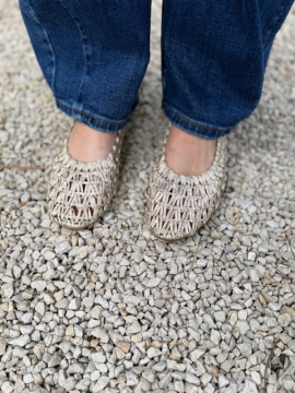 Ballerines tressées dorées plates – Chaussures femme élégantes et tendance