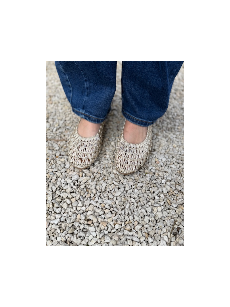 Ballerines tressées dorées plates – Chaussures femme élégantes et tendance
