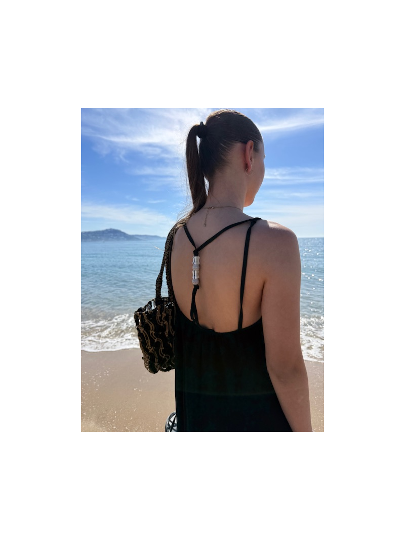 Robe Déesse noire dos nu détail cailloux – robe longue femme été