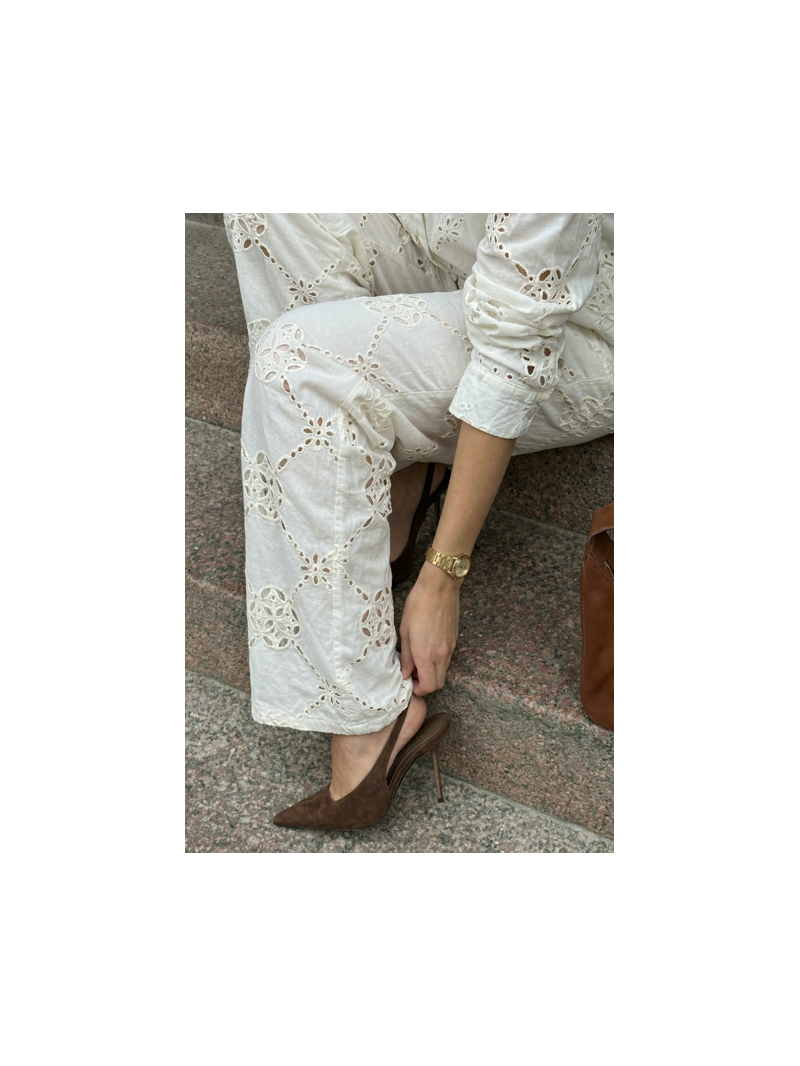 Pantalon blanc broderie anglaise coupe droite | Sud Access Montélimar