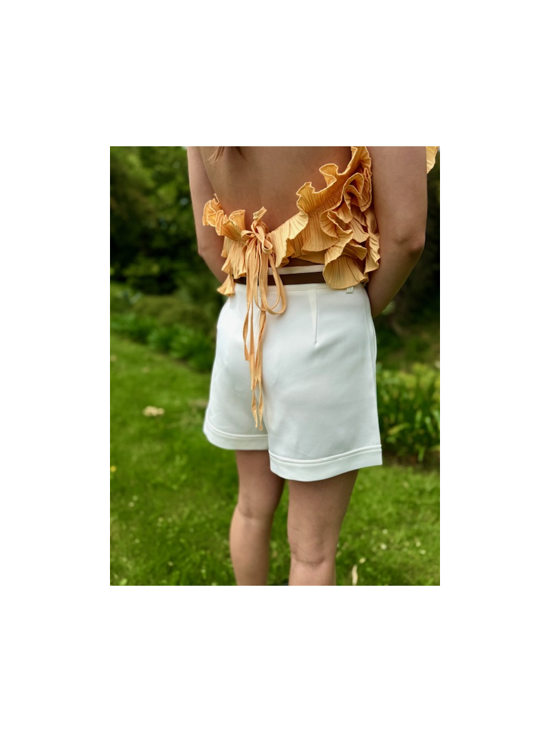 Top dos nu jaune à volants plissés Lovely – top femme élégant et tendance Top dos nu jaune à volants plissés Lovely – top femme élégant et tendance