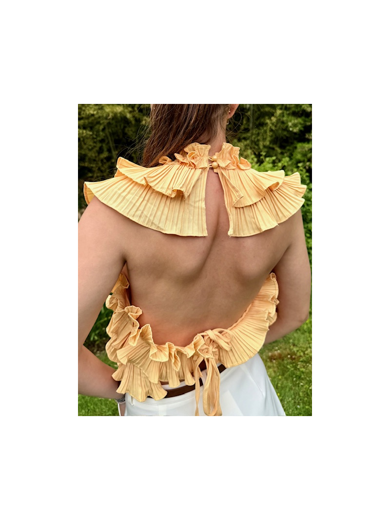 Top dos nu jaune à volants plissés Lovely – top femme élégant et tendance Top dos nu jaune à volants plissés Lovely – top femme élégant et tendance