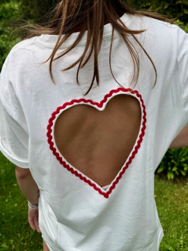 T-shirt blanc col rond dos cœur rouge | Sud Access Montélimar T-shirt blanc col rond dos cœur rouge | Sud Access Montélimar