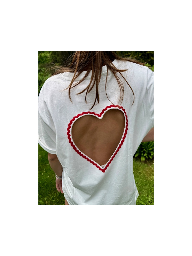 T-shirt blanc col rond dos cœur rouge | Sud Access Montélimar T-shirt blanc col rond dos cœur rouge | Sud Access Montélimar