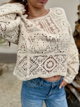 Top écru crochet manches longues boutonné | Sud Access Montélimar