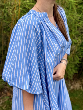 Robe courte CRUSH rayée bleue | Sud Access Montélimar