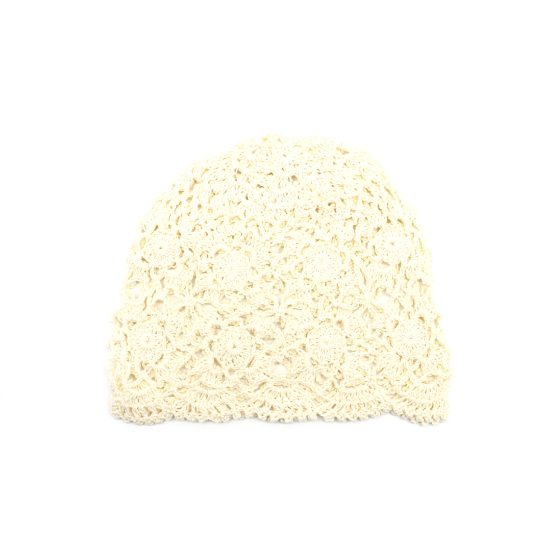 CROCHET Bonnet crochet écru CROCHET Bonnet crochet écru