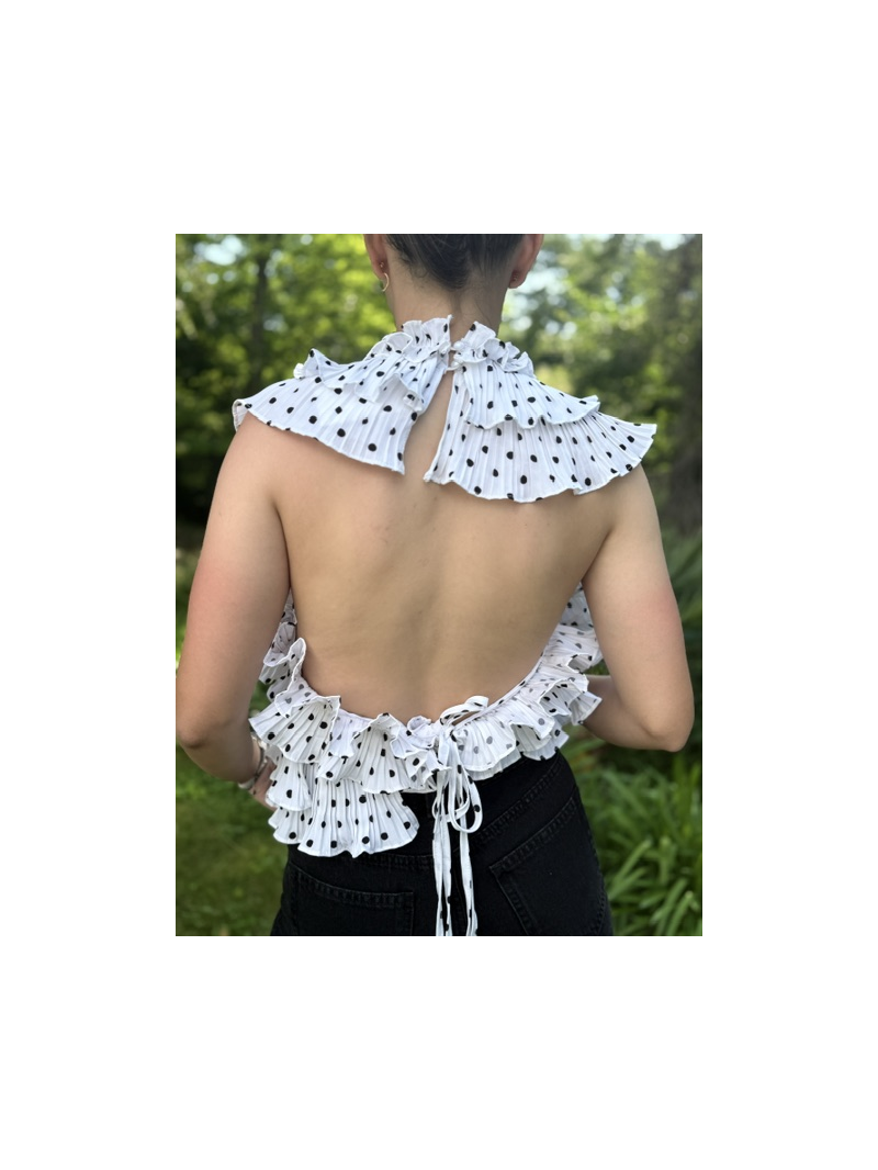 Top dos nu blanc à petit pois noir à volants plissés Lovely – top femme élégant et tendance
