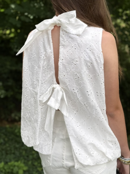 Top Thaïs blanc broderie anglaise dos ouvert à nœuds | Sud Access