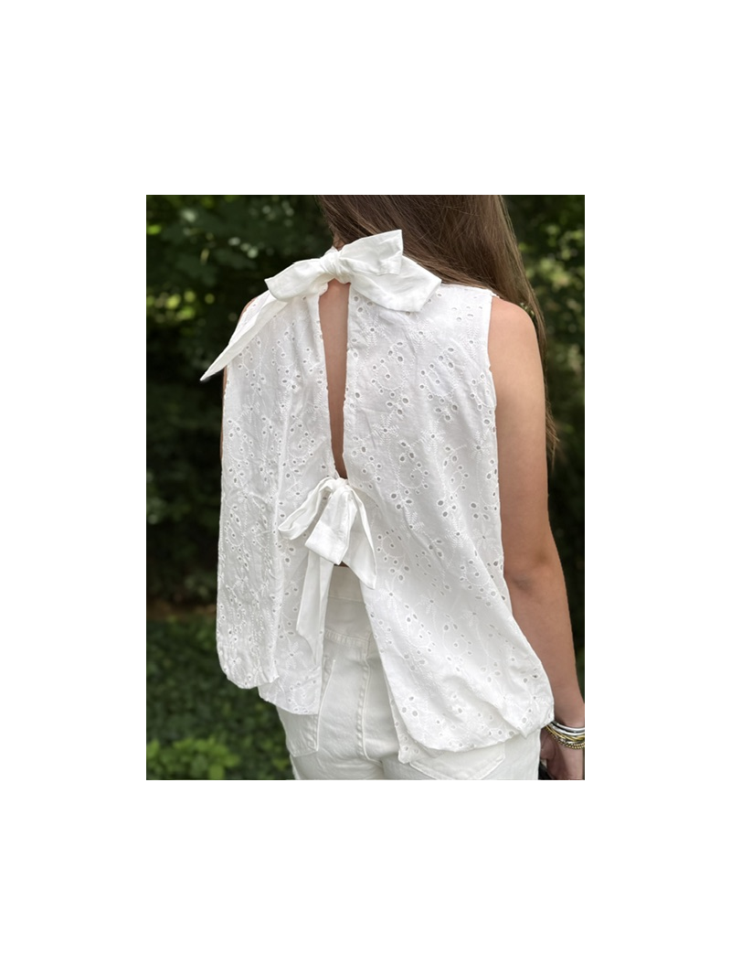 Top Thaïs blanc broderie anglaise dos ouvert à nœuds | Sud Access