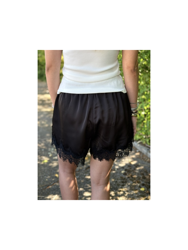 Short satin noir dentelle femme – Short fluide chic et élégant