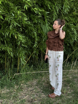 Top dos nu chocolat à volants plissés Lovely – top femme élégant et tendance Top dos nu chocolat à volants plissés Lovely – top femme élégant et tendance