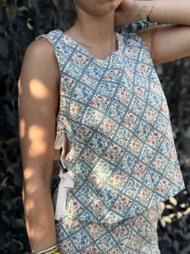 Top débardeur fleuri femme à nouer sur les côtés | Bohème chic