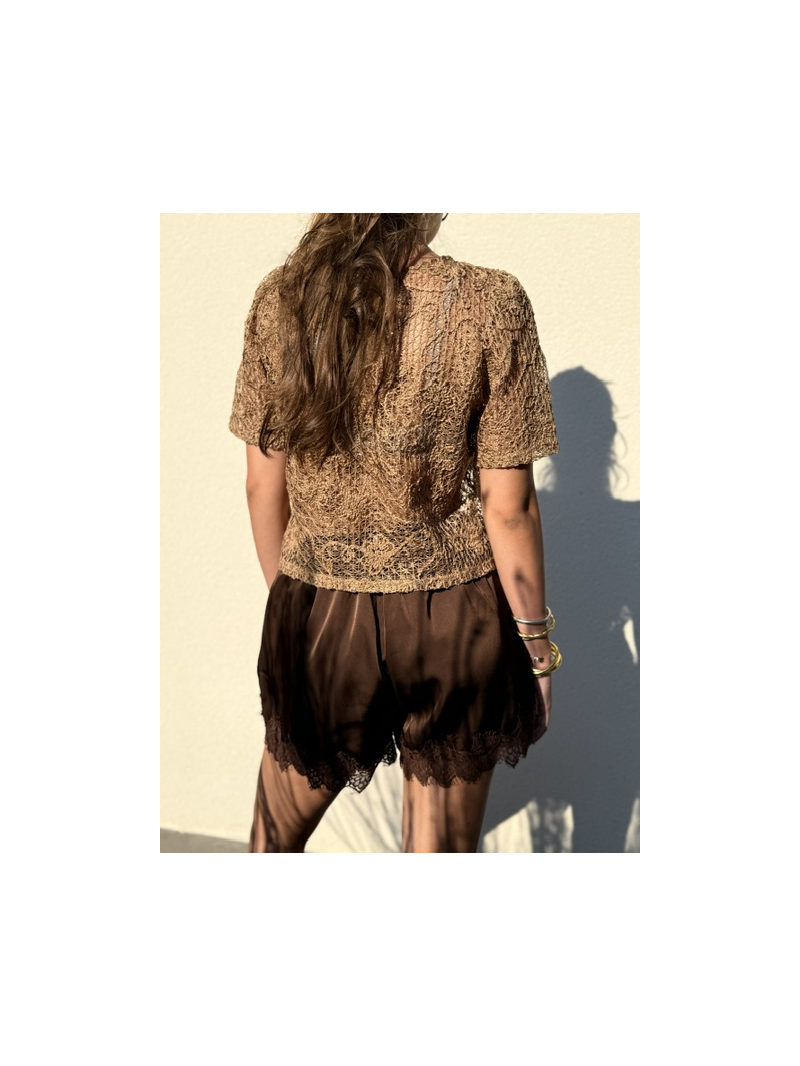 Short satin chocolat dentelle femme – Short fluide chic et élégant