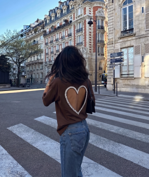 T-shirt Cœur Strass Chocolat Femme Dos Ajouré | Sud Access T-shirt Cœur Strass Chocolat Femme Dos Ajouré | Sud Access