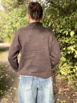 Pull Malone chocolat femme boutons dorés | Sud Access Pull Malone chocolat femme boutons dorés | Sud Access